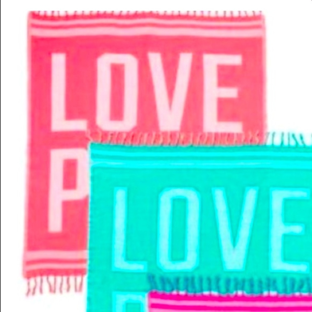 2014 Pink Victoria’s Secret Love Pink beach blanket
